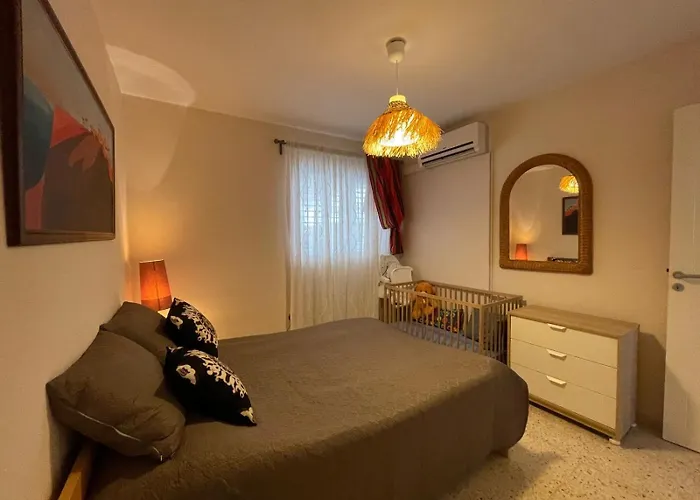 Kamilla- Kaparis Apartment *