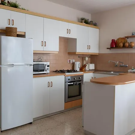 شقة Kamilla- Kaparis باراليمني