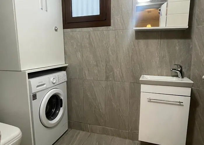 Kamilla- Kaparis شقة باراليمني